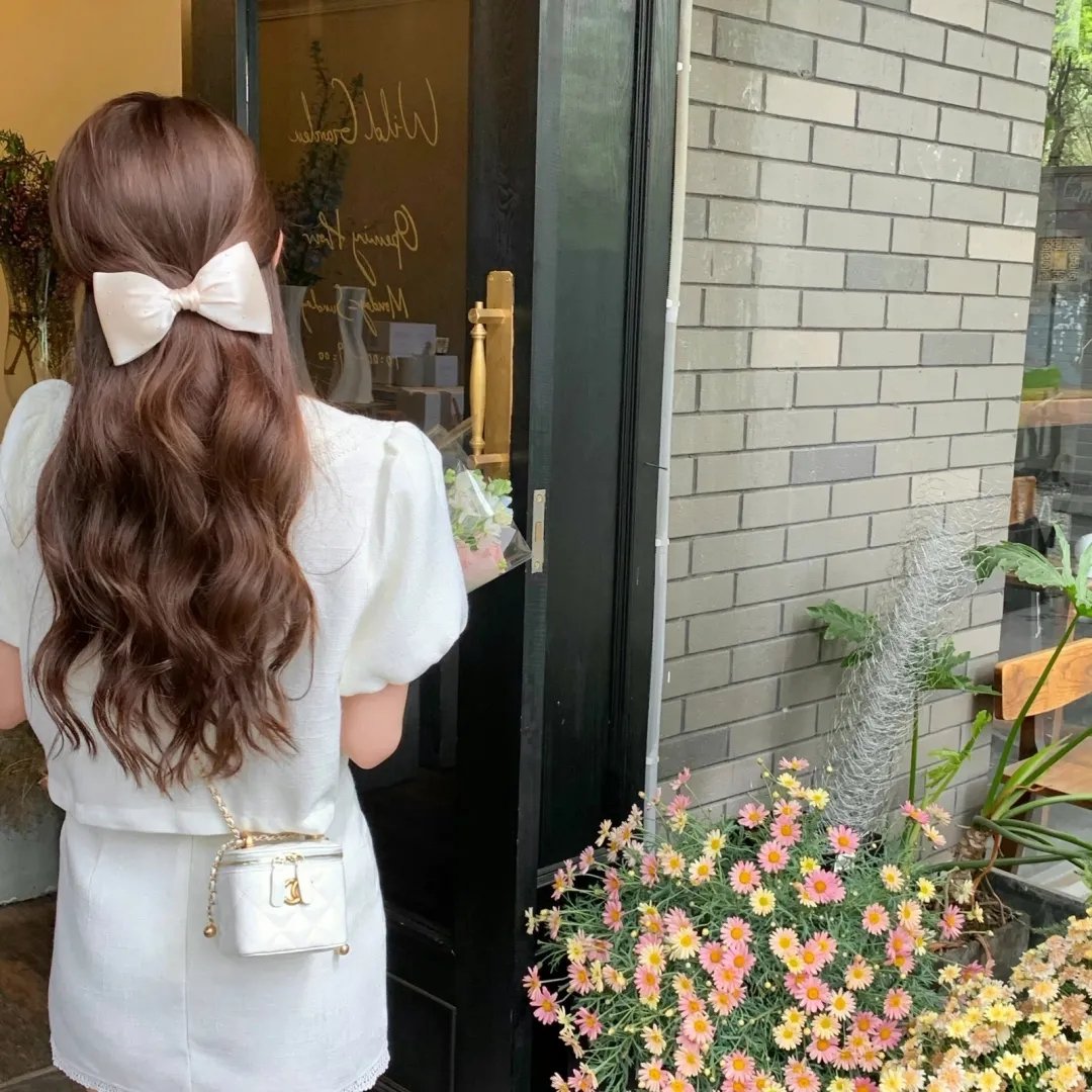 金发奇女